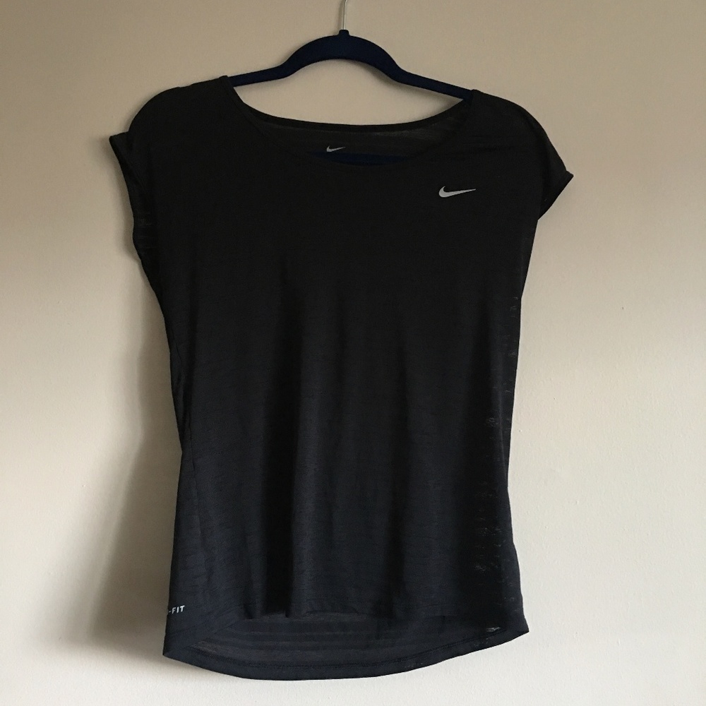Nike dry fit breezy t-shirt